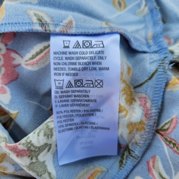 Denim & Co. Printed Sleeveless Tank Top Flutter Bottom Blue Floral X-Small NWOT - Picture 14 of 14